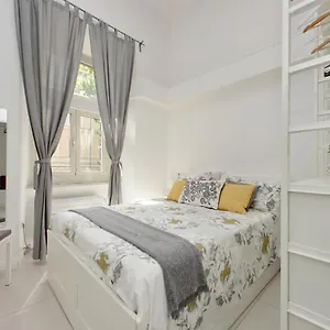  Apartment Castro Pretorio Suite: Retreat Near Termini Italy