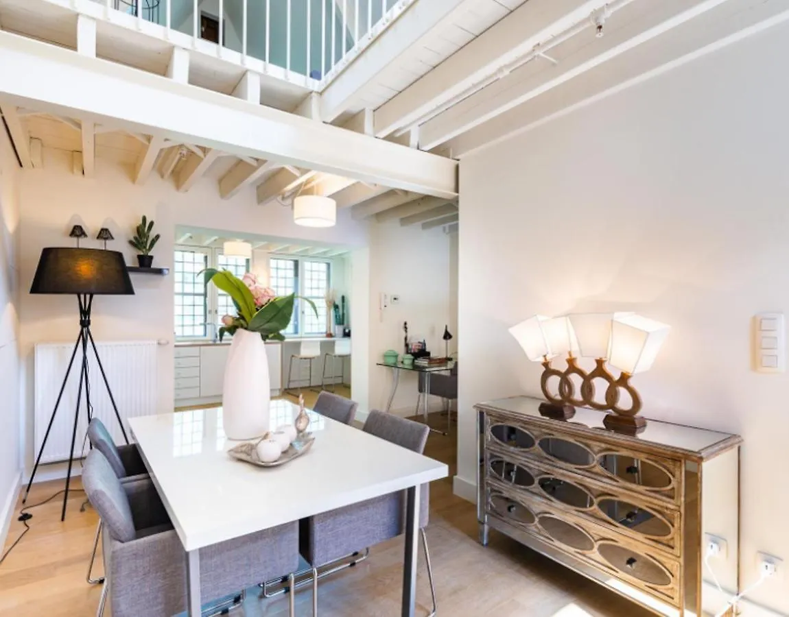 Antwerp Old Town Triplex Apartment